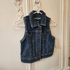 Girls Cat & Jack Jean Vest in Size 7/8
